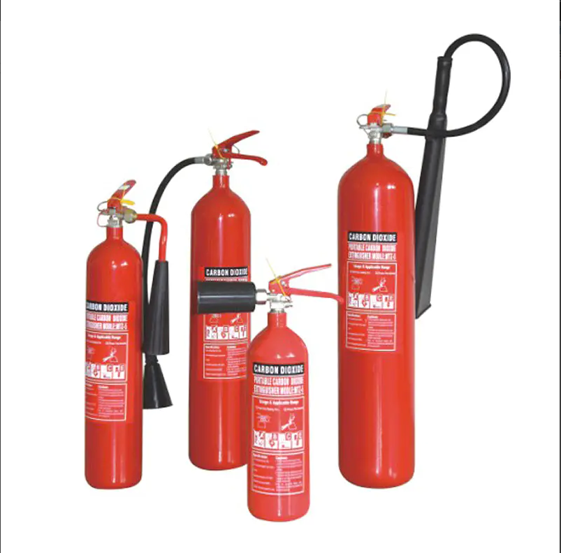 Quelles sont les caractéristiques des agents d'extinction des incendies en mousse, de l'agent d'échange de poudre sec et des agents d'extinction de dioxyde de carbone?